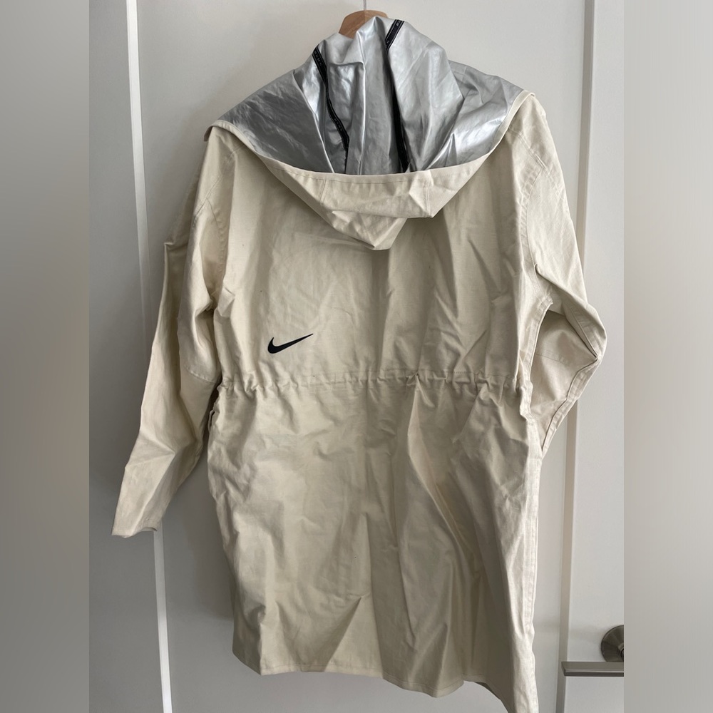 Nike Tech 14 09 11 05 Light Parka Utility Jacket | Women’s Size M | Beige